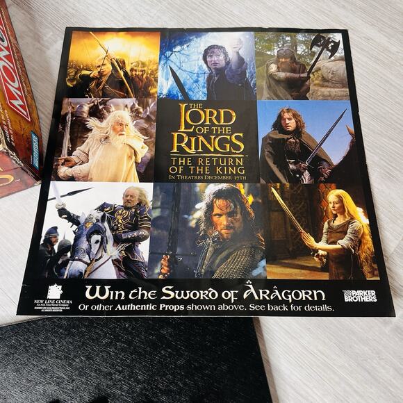 Monopoly The Lord Of The Rings Trilogy Edition Board Game - Picture 4 of 6